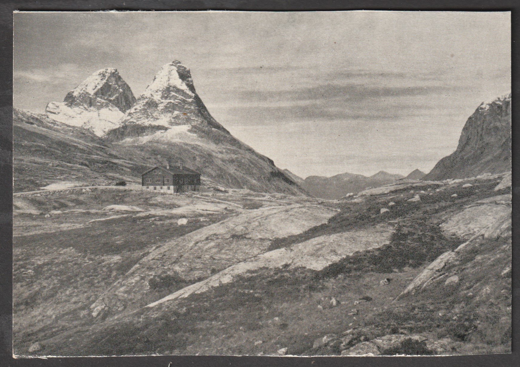 Trollstigrestauranten. Mittet