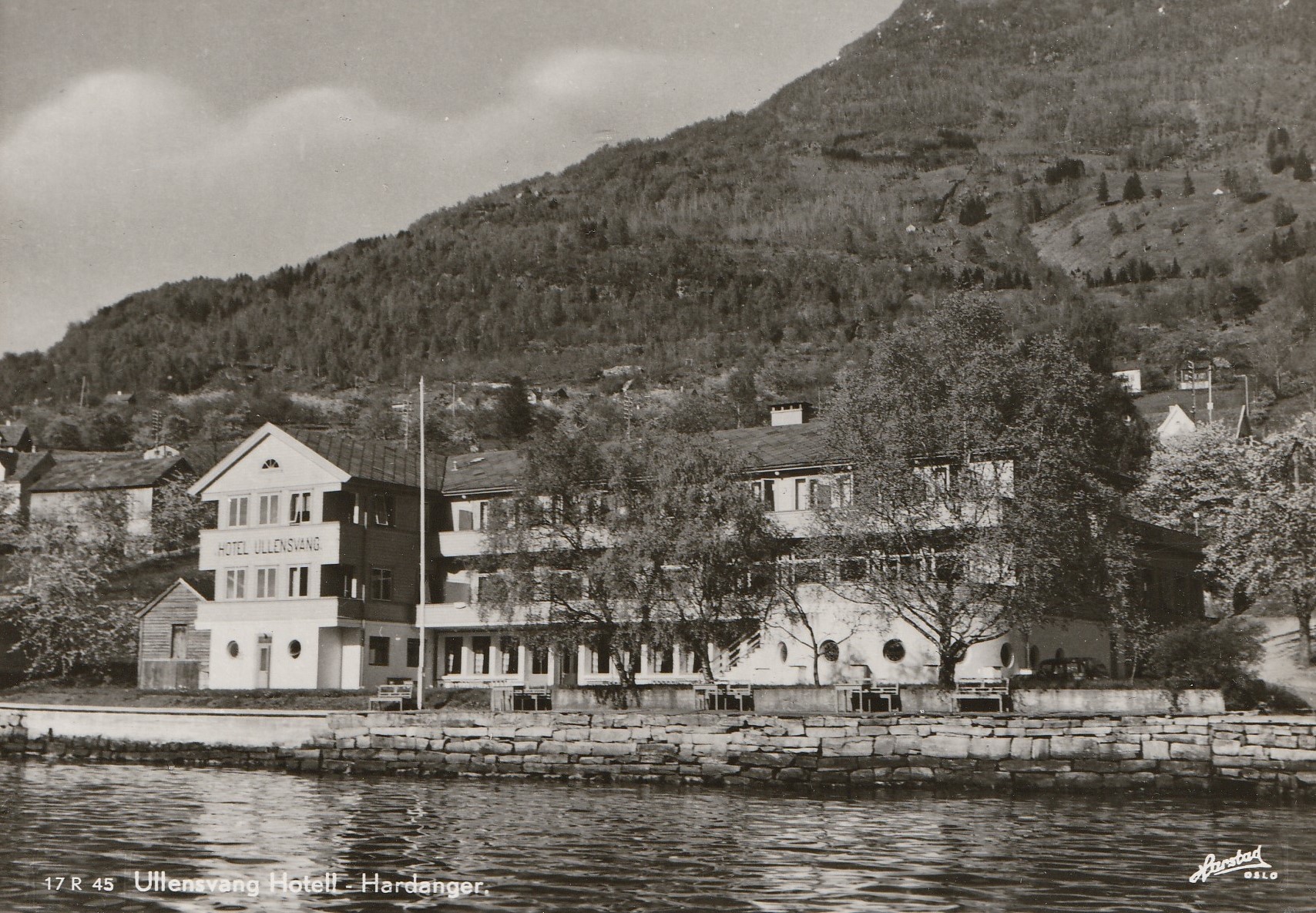Ullensvang Hotell , Hardanger .  Harstad 17 R 45