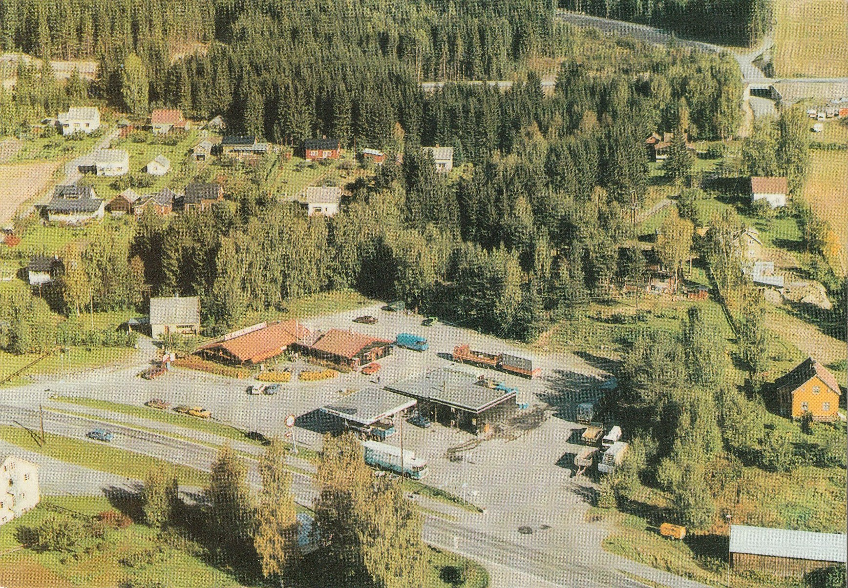 A/S Veikroer , Moelv . Norsk Luftfoto 9312 71883