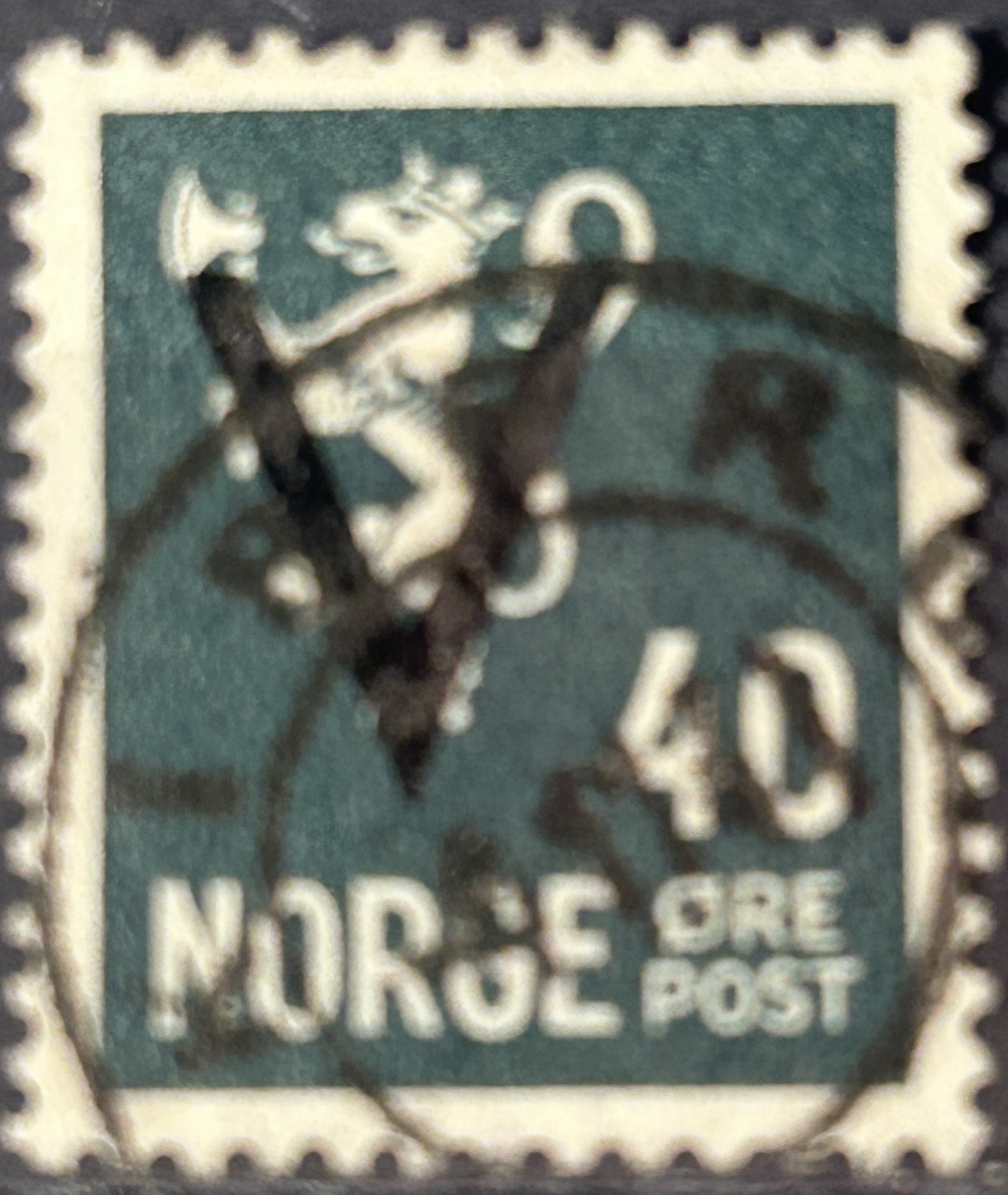 NK 271. PENT RUNDSTEMPLA.    (80,-)