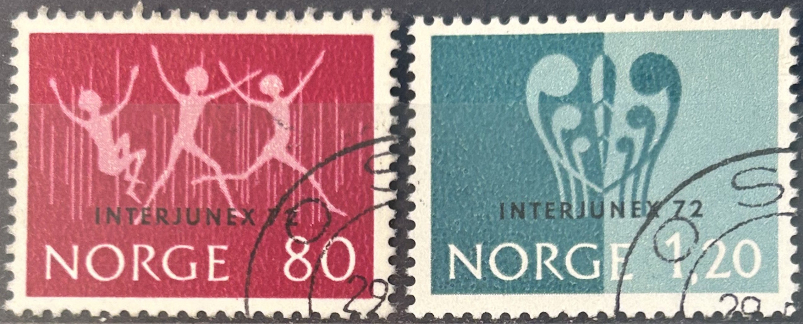 NK 695-96. PEN RUNDSTEMPLA SERIE.    (44,-)