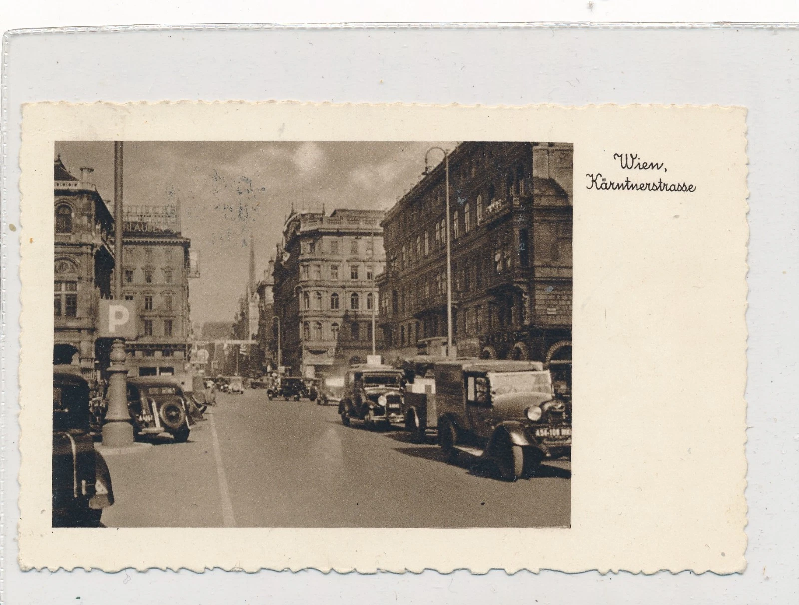 Wien 1938-Kärntnerstrasse M/ gamle biler. TMS Hitlers bursdag