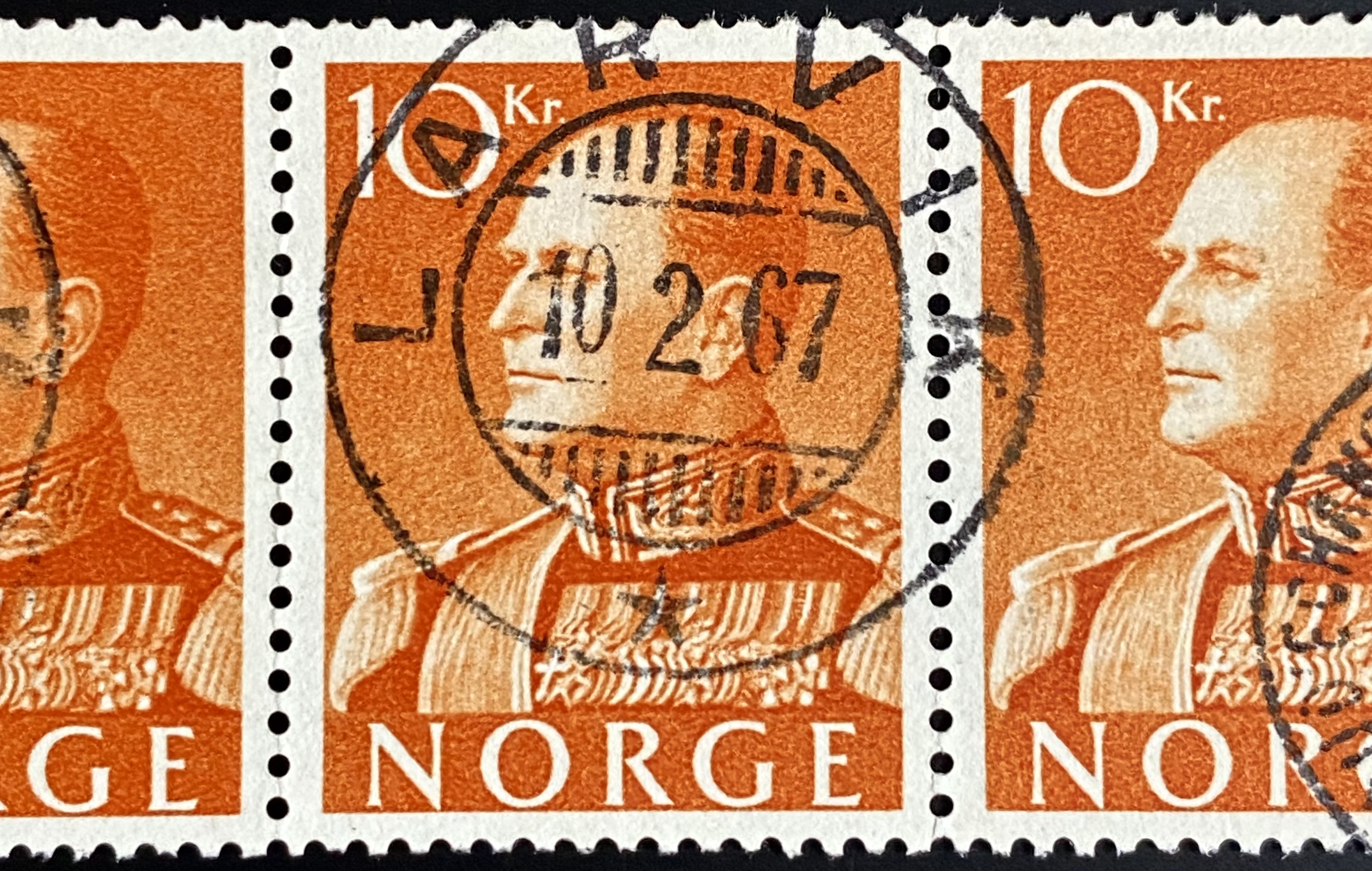 NK 473 Firerstripe stemplet Larvik
