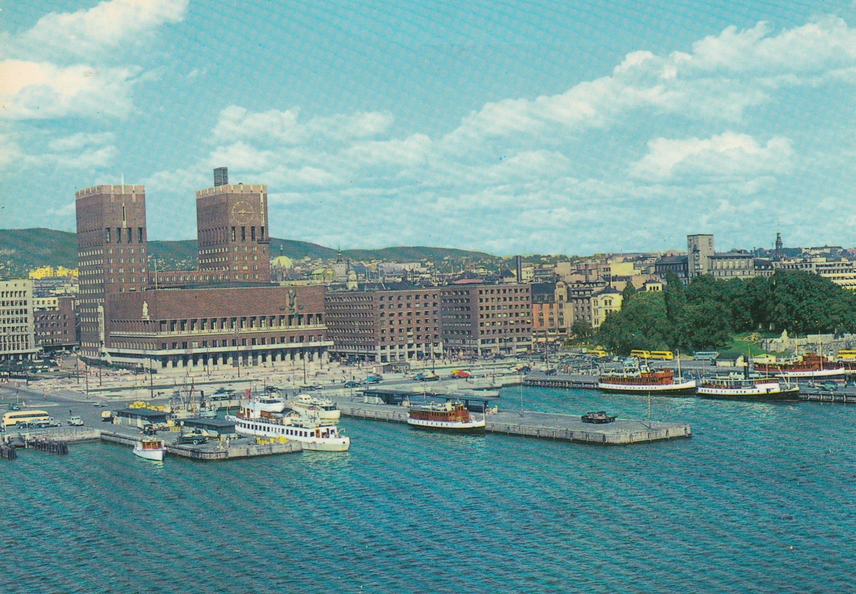 Oslo.  Rådhusplassen, Piperviken.  Harstad 79 - A 2
