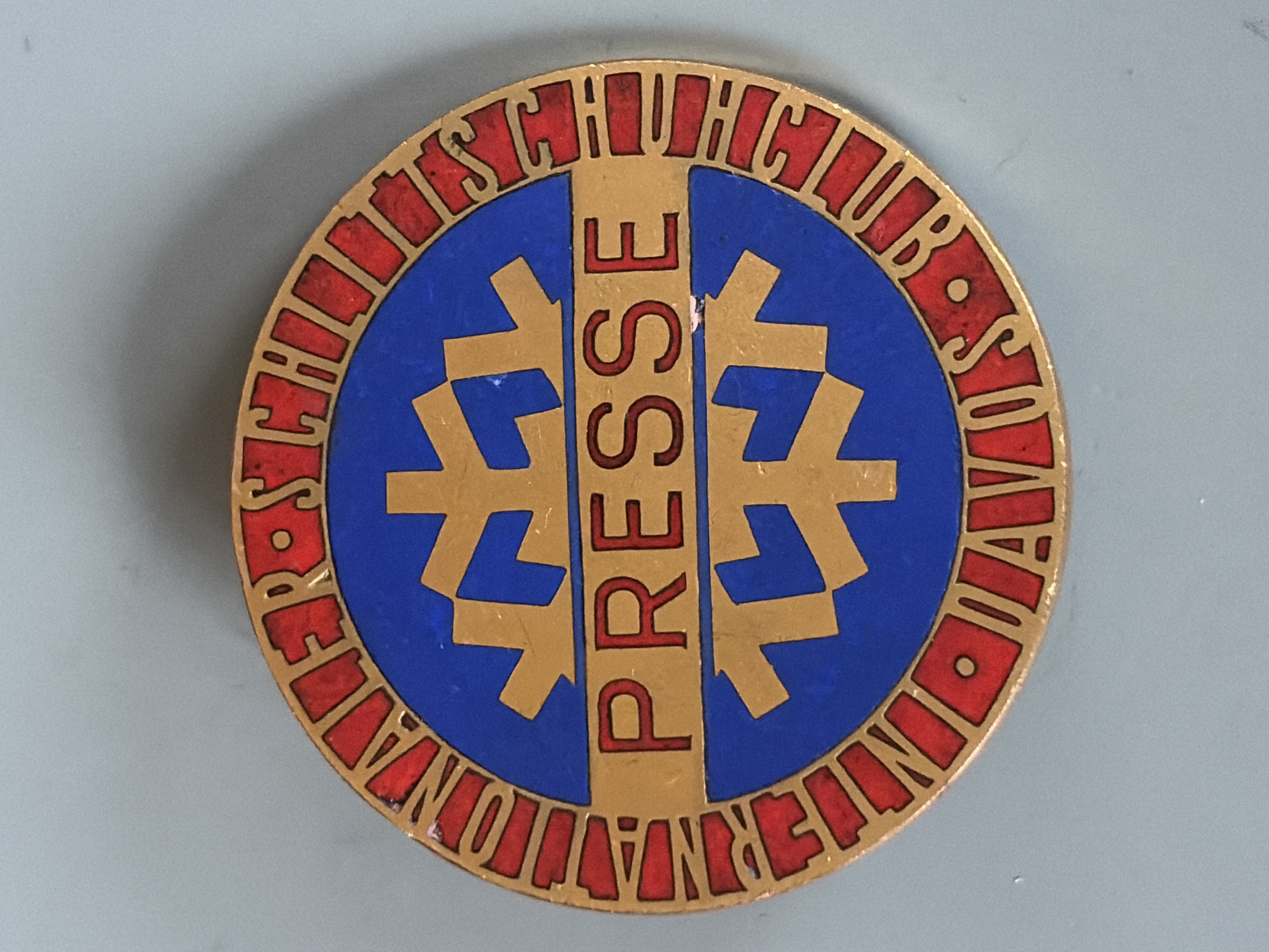 Sjeldent Davos Pressemerke fra Huguenin Frères & Co