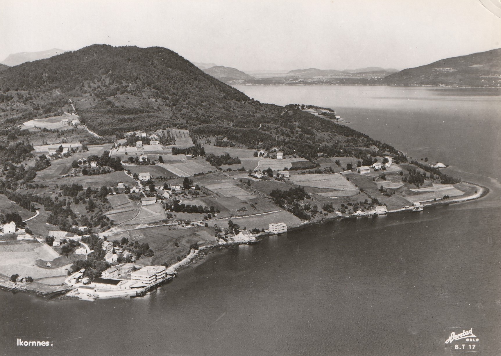 Ikornnes. Harstad 8. T 17