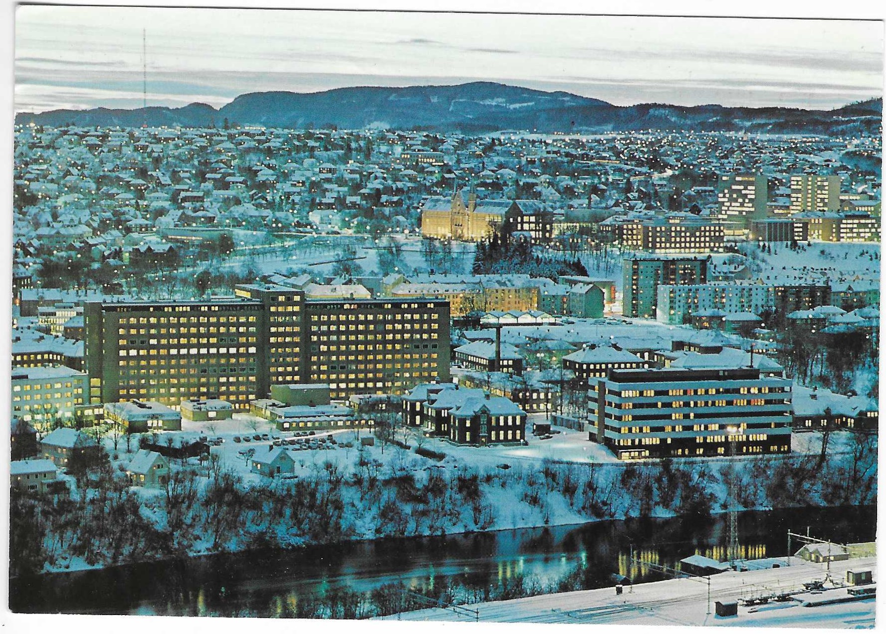 Trondheim.Parti med Regionsykehuset Og Høgskolen. Aune F-9013-8