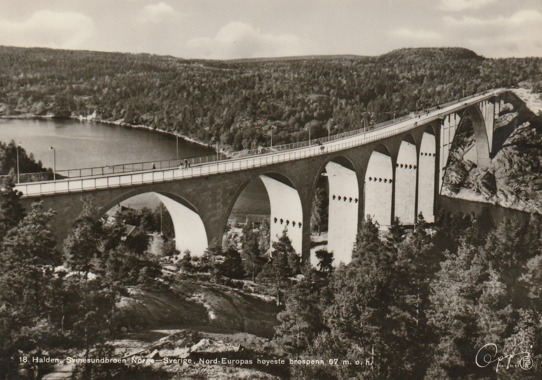 Eldre kort fra Halden . Svinesundbroen . Norge - Sverige . Oppi 18