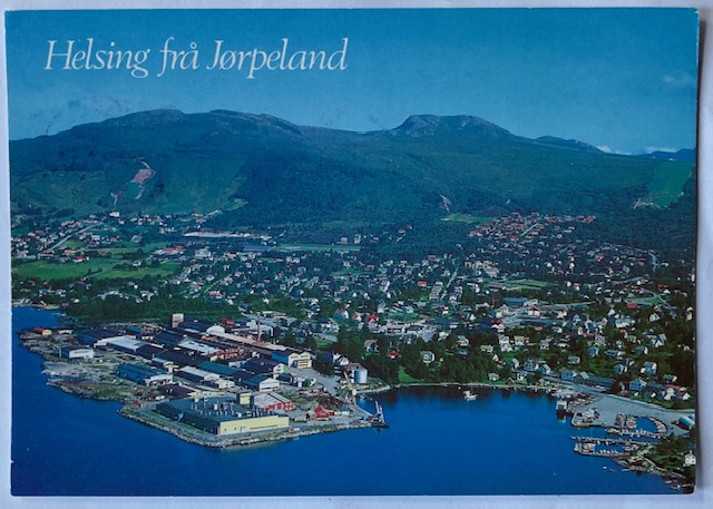 Helsing frå JØRPELAND, Strand Kommune. Havna fra luften