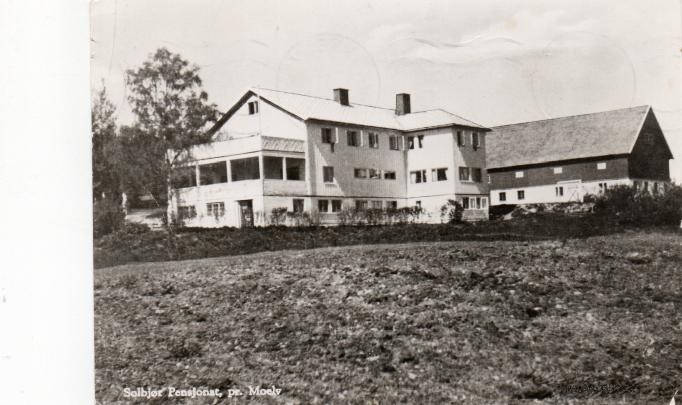 Moelv. Solbjør Pensjonat.  Stmp. Moelv 1970