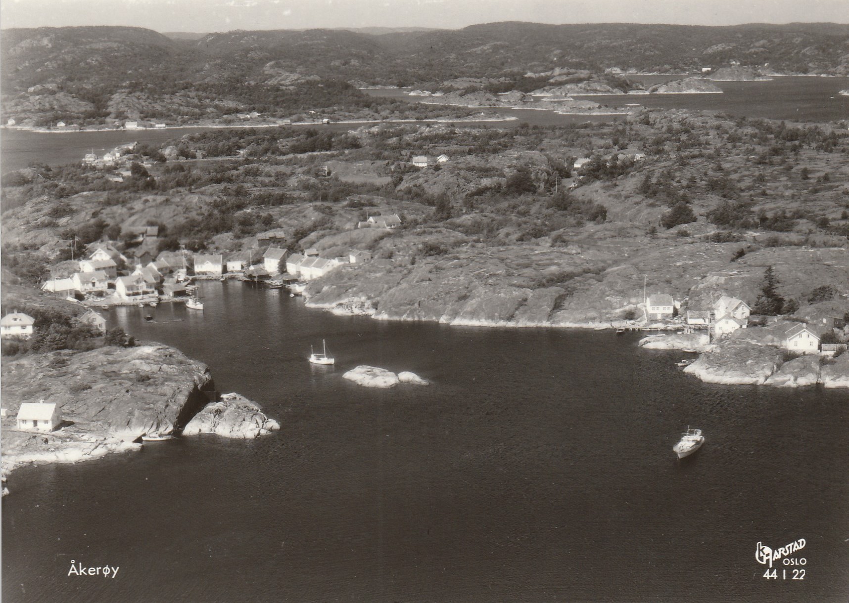 Åkerøy.  Harstad 44 I 22