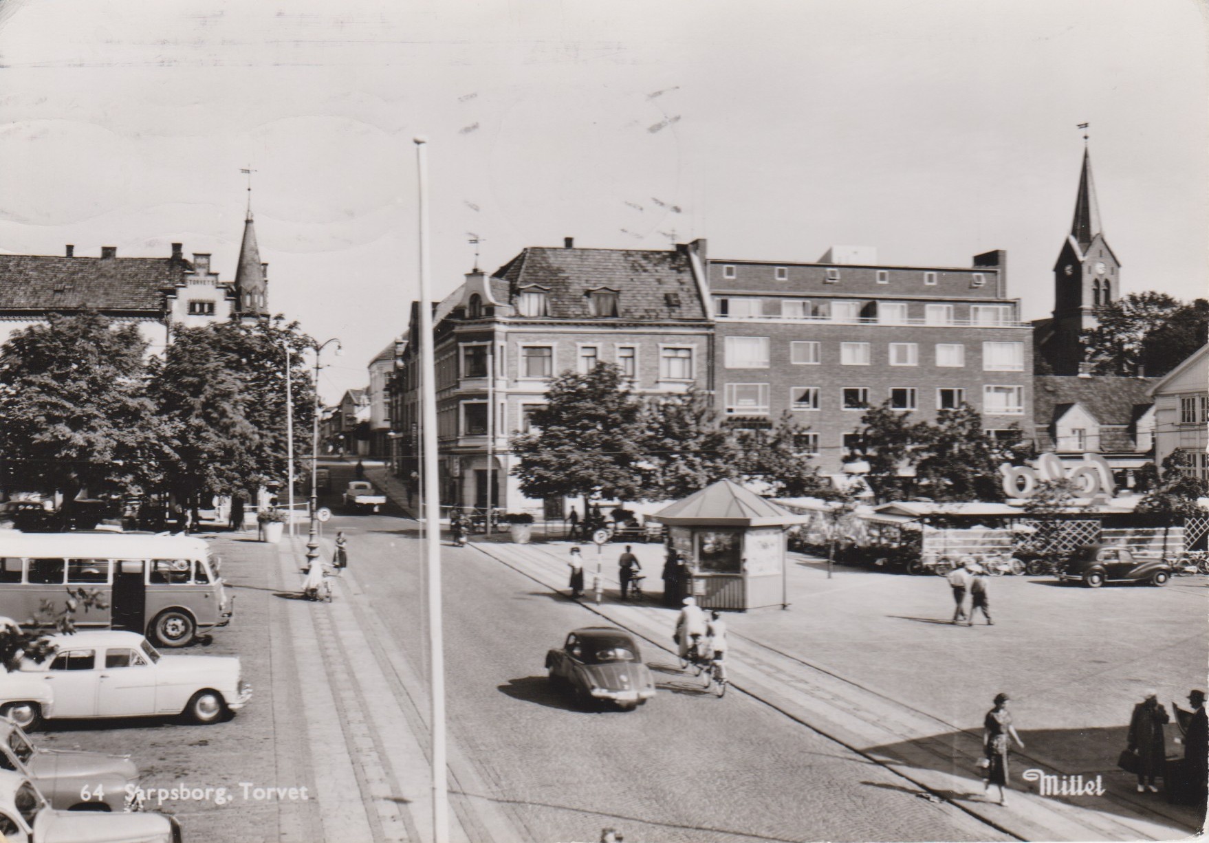 Sarpsborg. Torvet (Mittet 64). Storformat.