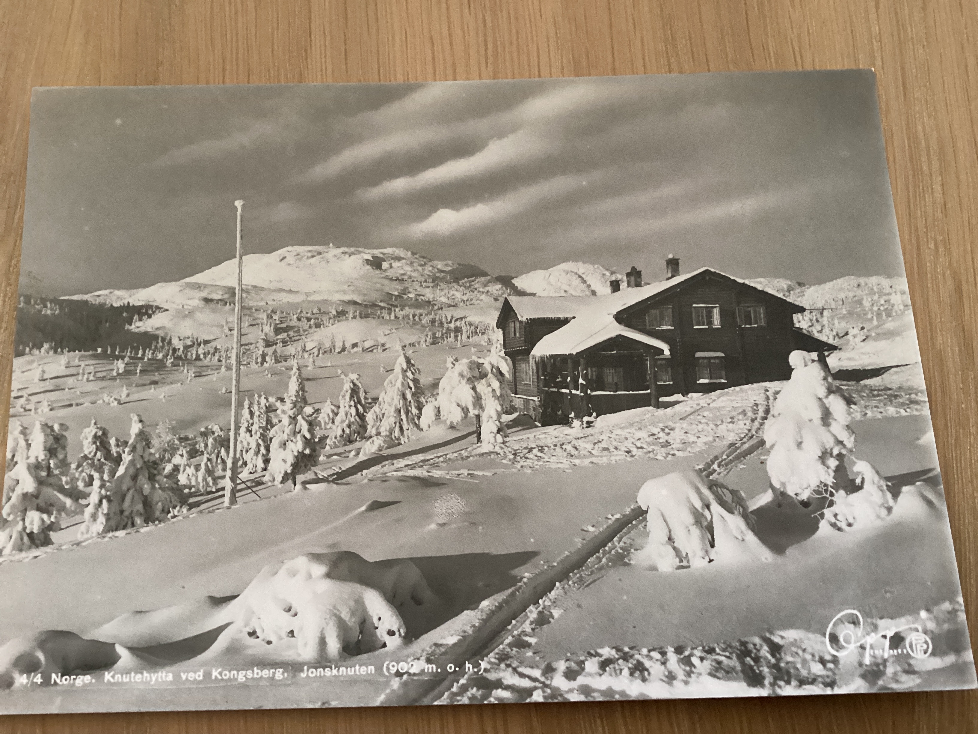 KNUTEHYTTA VED KONGSBERG