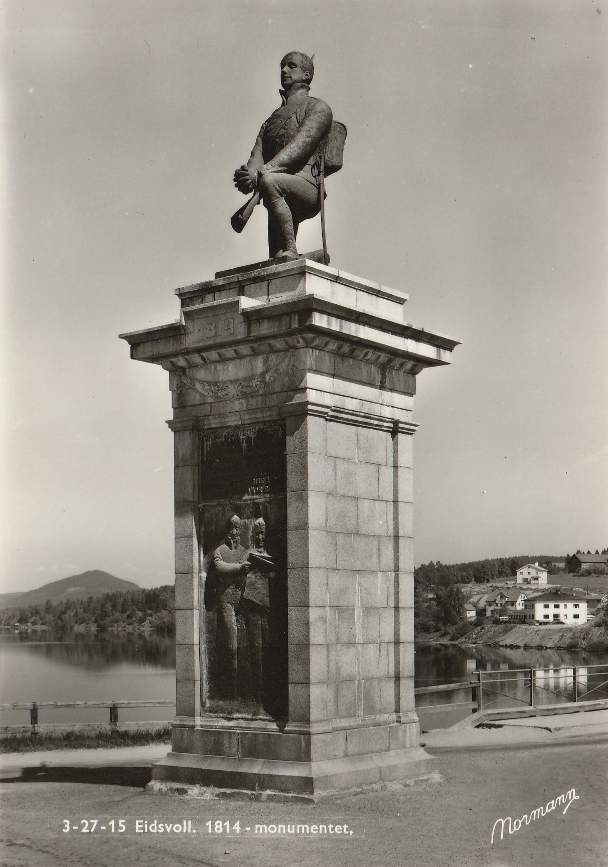 Eldre kort fra Eidsvoll. 1814-monumentet . Normann 3-27-15