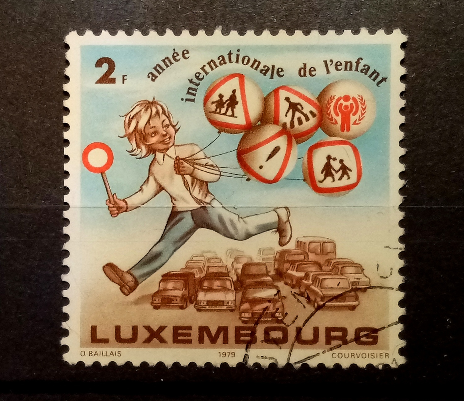 LUXEMBOURG - Afa : 990. Internationalt barneår.  (1979)