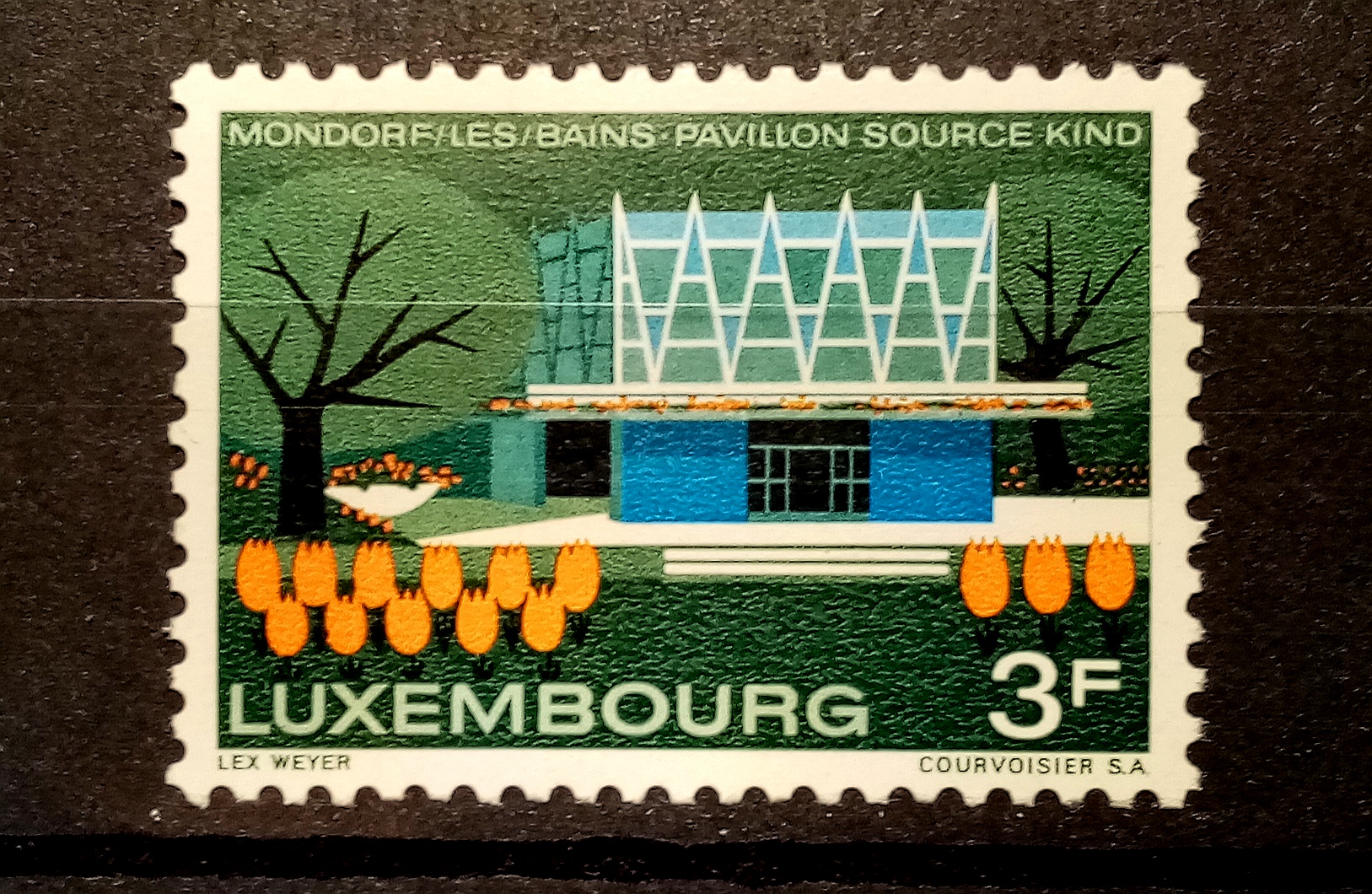LUXEMBOURG - Afa : 769. KIND kilden i Mondorf-les-Bains. (1968) **