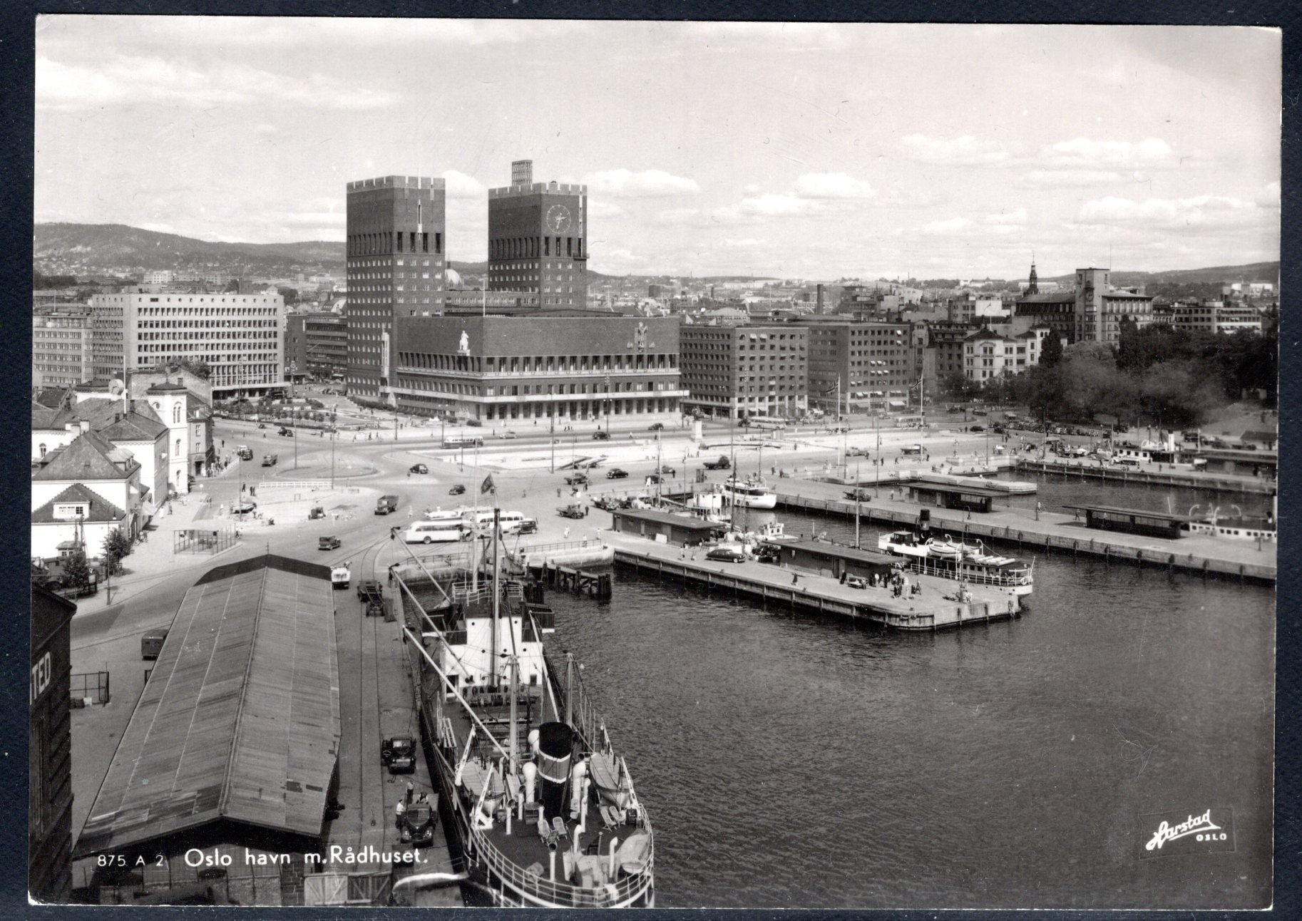 Oslohavn m.Rådhuset se scan