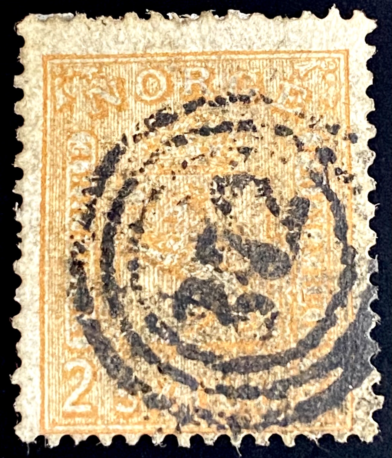 NK 12 3-rings stemplet 372 (Lyngør) Med feil