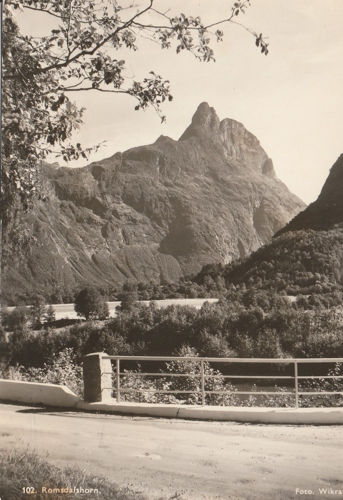 Eldre kort fra Romsdalshorn . Wikran 102