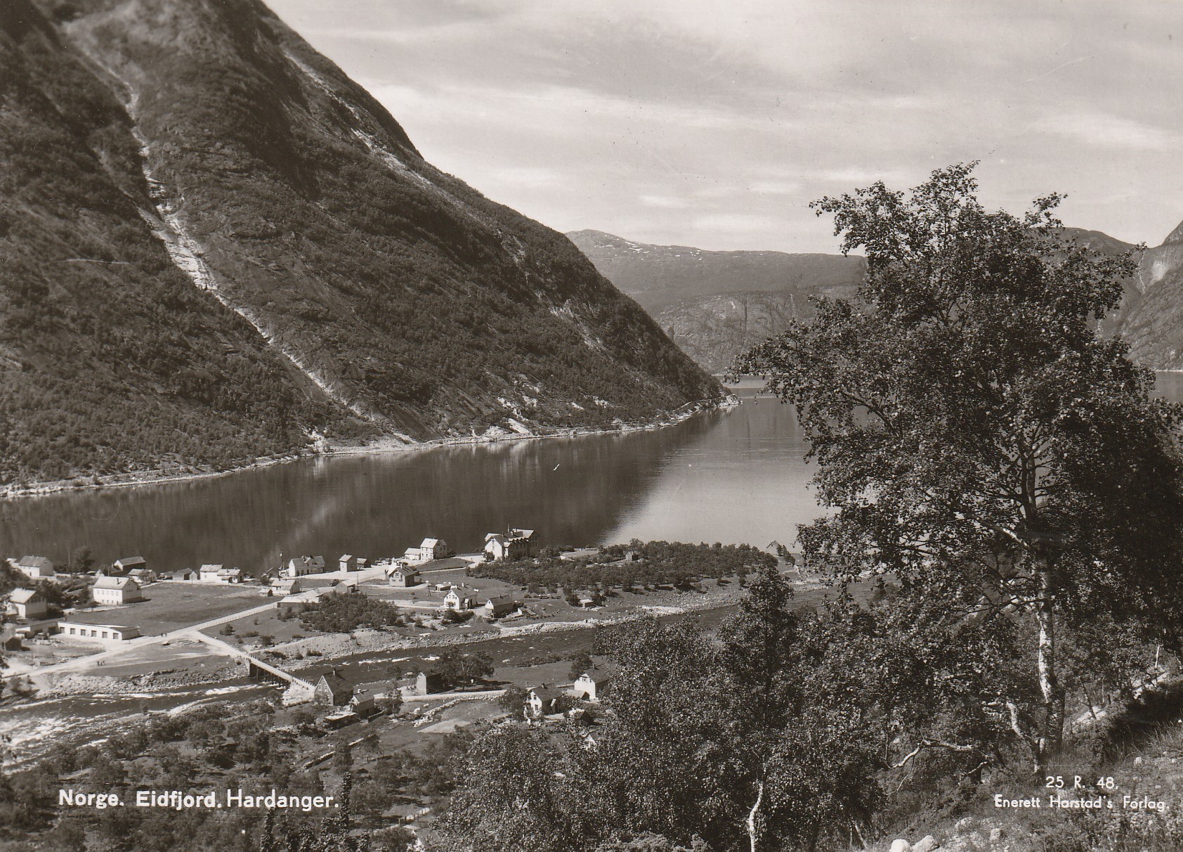 Eidfjord , Hardanger . Harstad 25 R. 45