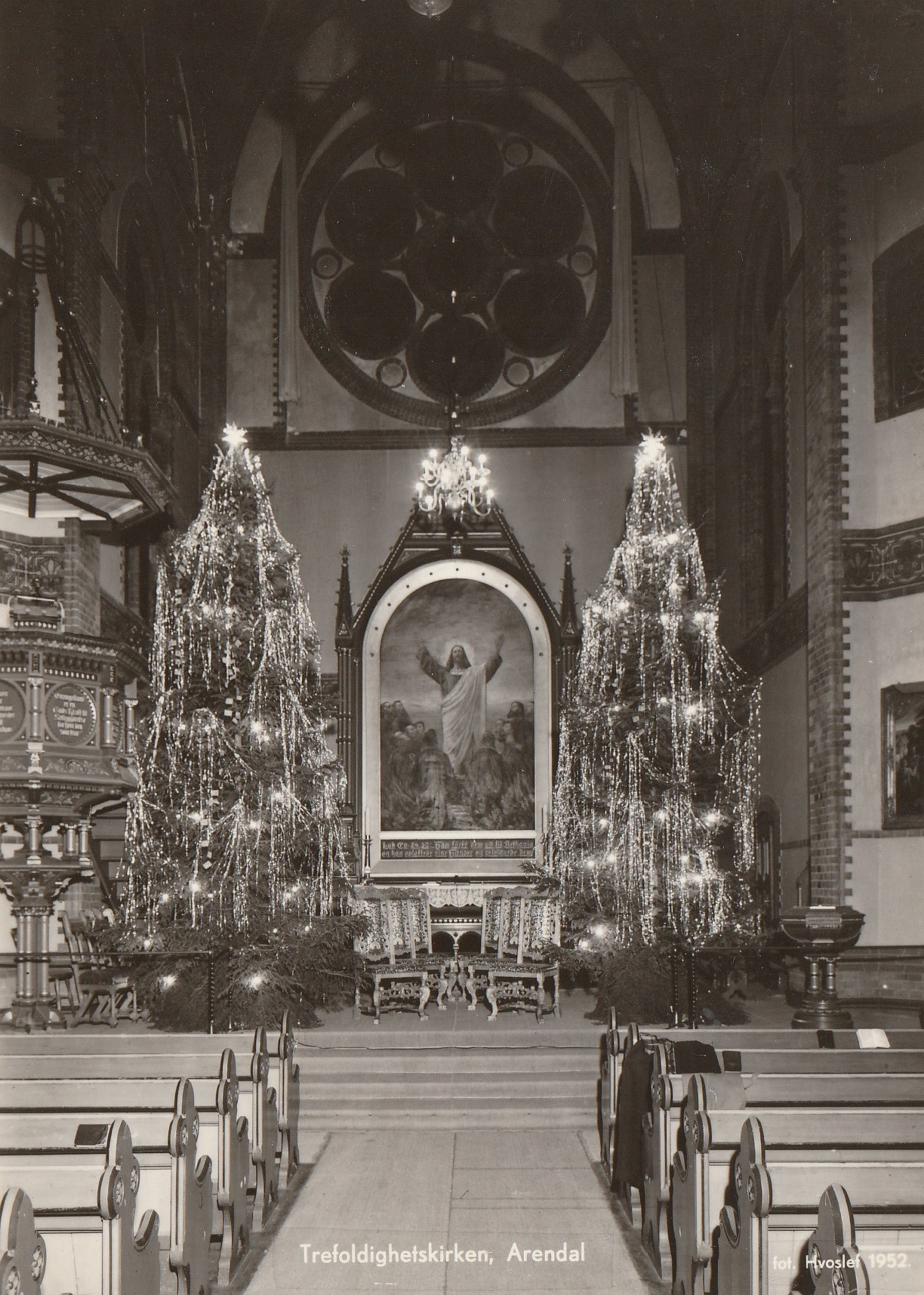 Eldre kort fra Trefoldighetskirken , Arendal . Norsk arbeide . 1952 ?