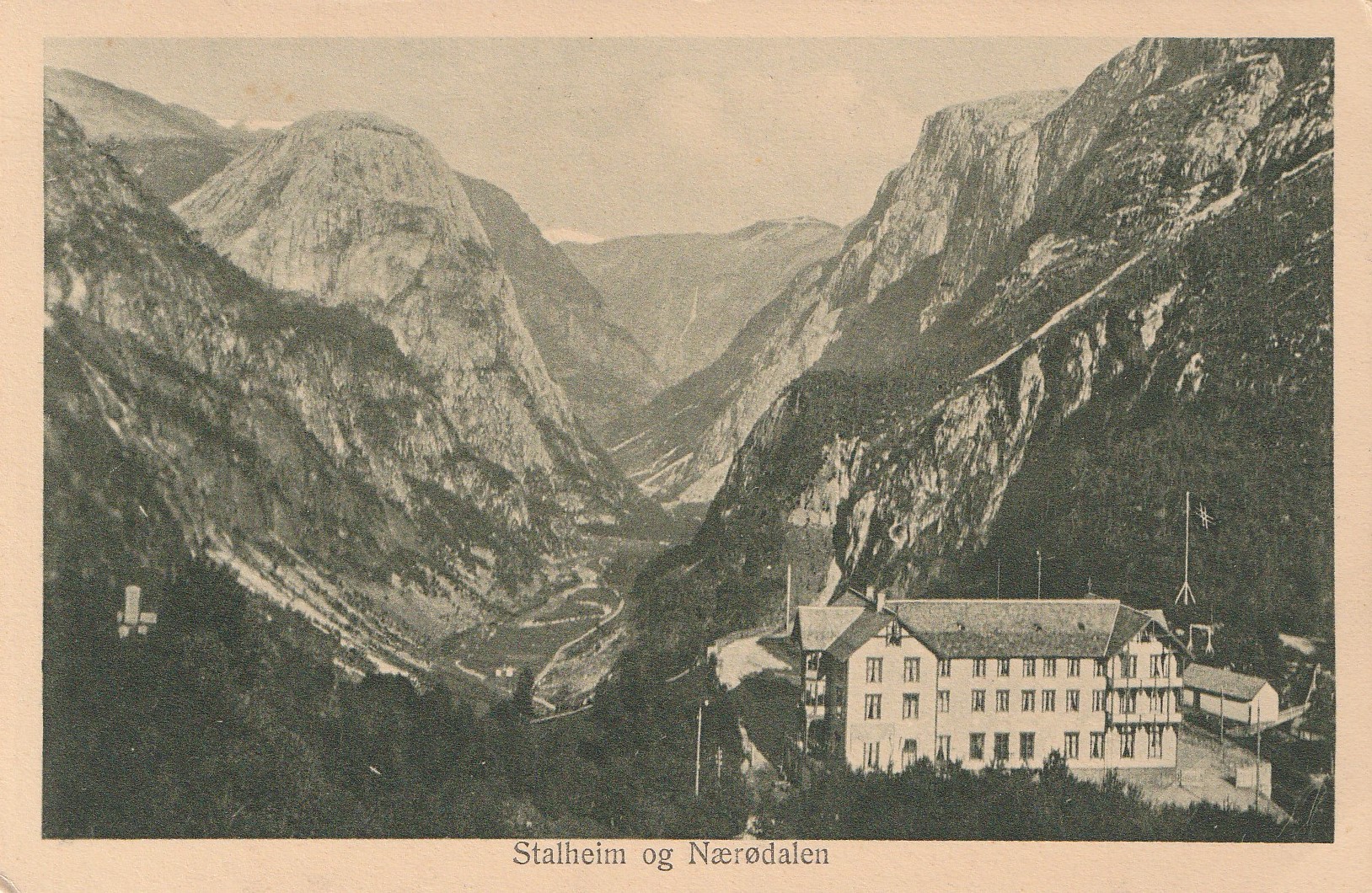 Eldre kort fra Stalheim og Nærødalen . Ritter No 152 Små