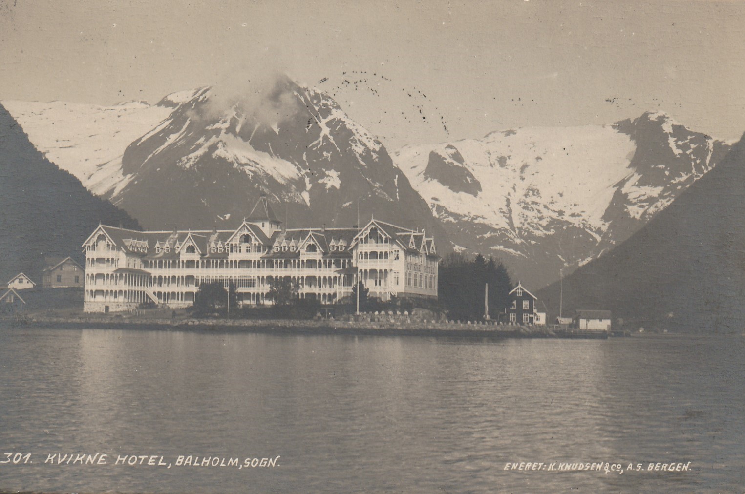 Gammelt Brevkort fra Kvikne Hotel , Balholm . K.K 301 Pst Små