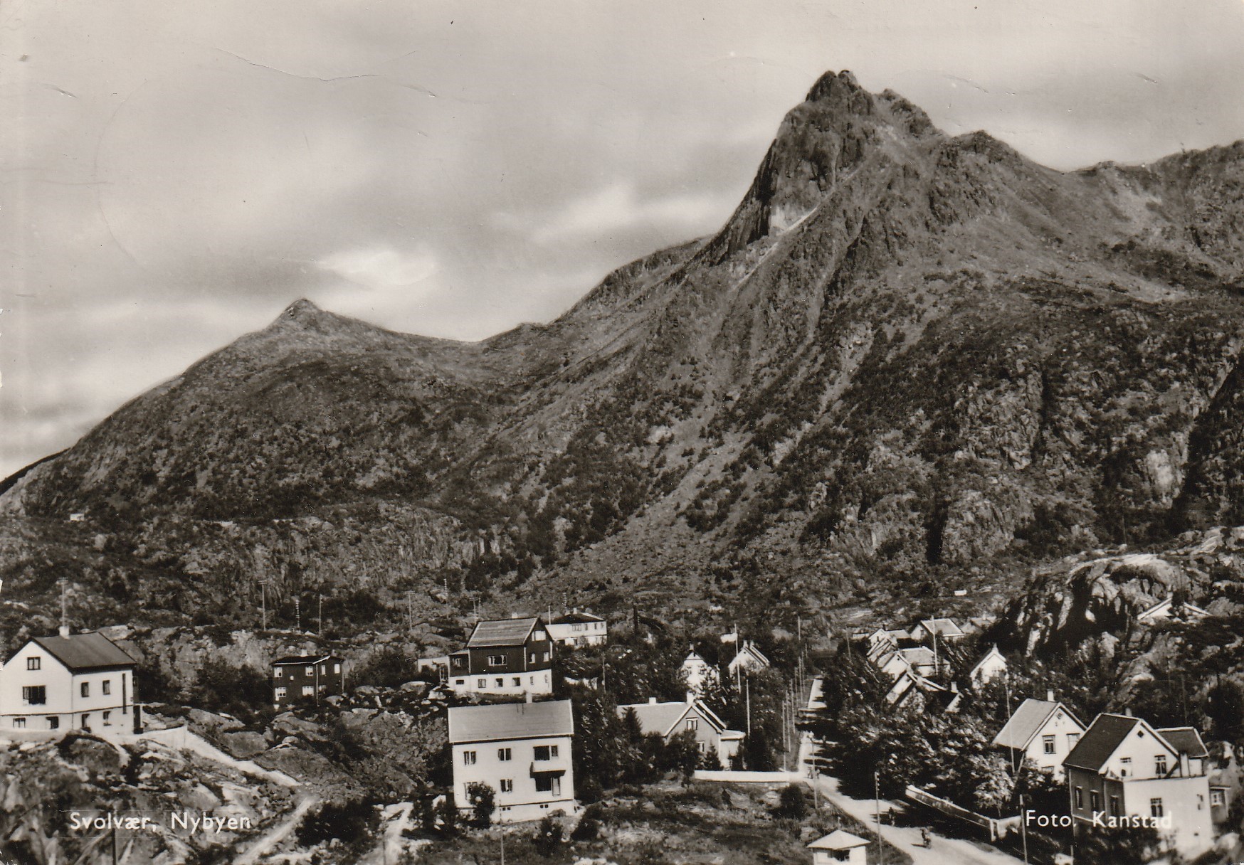 Eldre kort fra Svolvær . Nybyen . Kanstad Unum Pst