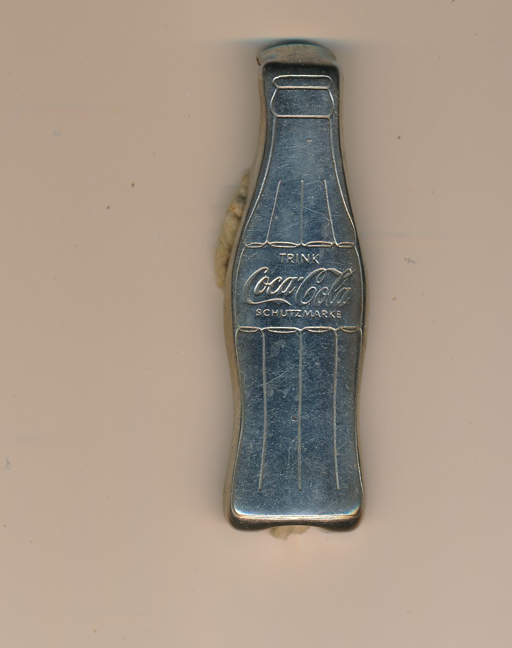 Coca Cola brusåpner. 8 cm lang.
