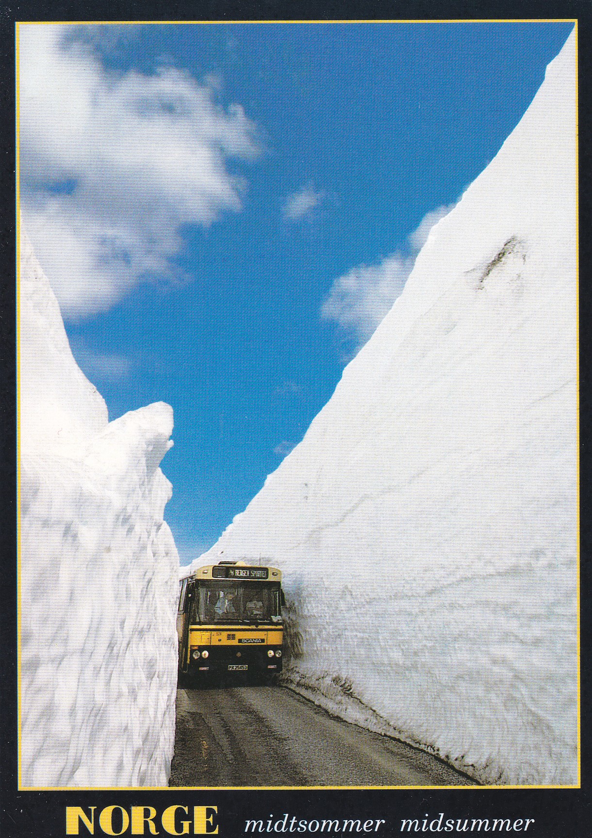 Midtsommer langs Strynefjellsveien. Aune F-15144-3