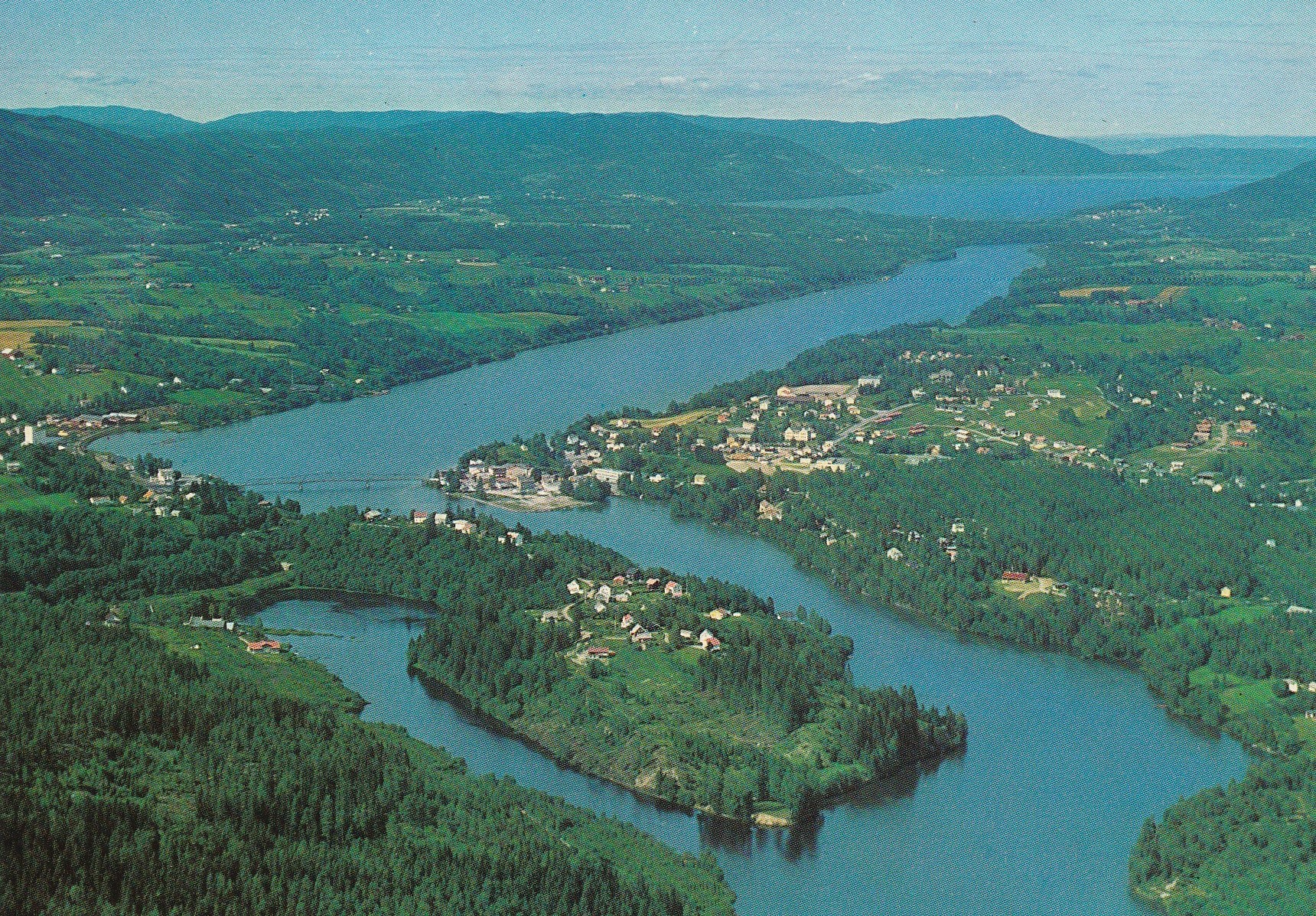 Eidsvoll .   Mittet 1226/7