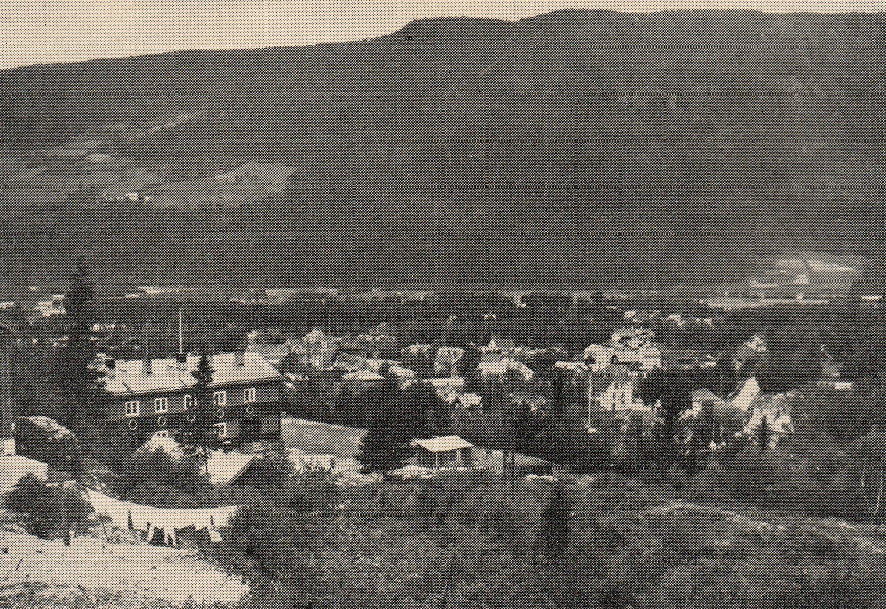 Ringebu , Vålebu . Gudbrandsdalen Bokhandel 5003