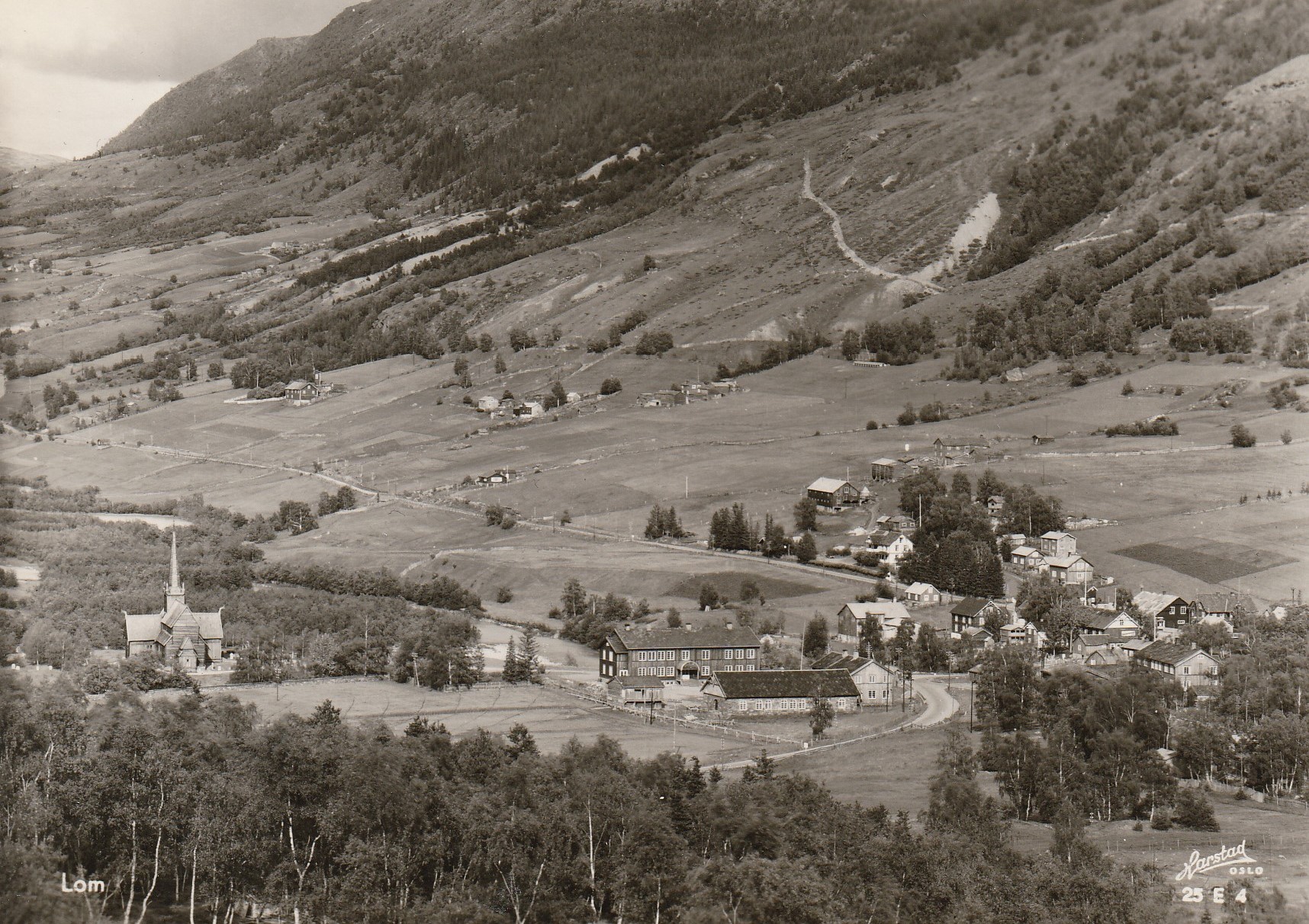 Lom .    Harstad 25 E 4 / Norsk arbeide